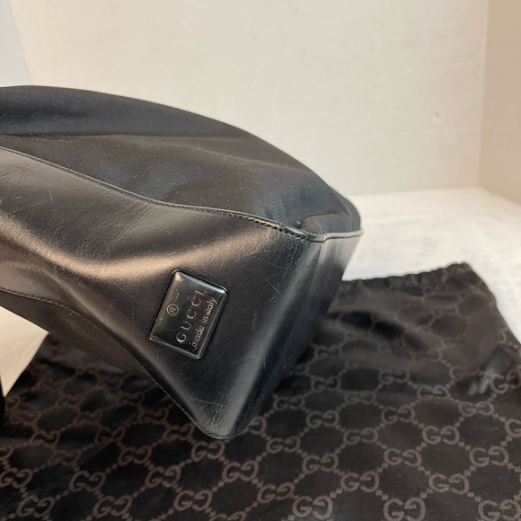 Gucci Black Shoulder Bag with Green and Red Strap - Picture 11 of 14